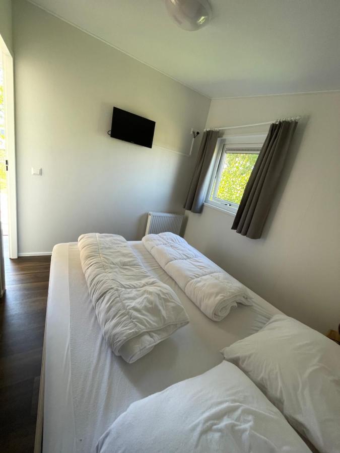Camping De Duinhoeve Chalet Zeeland Not For Companies Бур Хамстед Екстериор снимка